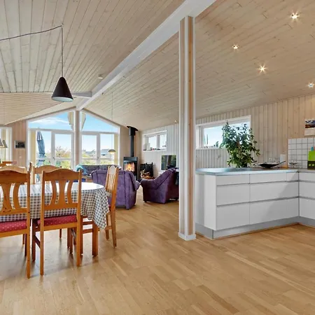 In With 4 Bedrooms And Wifi Prázdninový dům Løkken