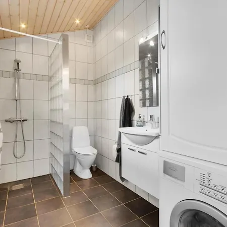 In With 4 Bedrooms And Wifi Prázdninový dům *