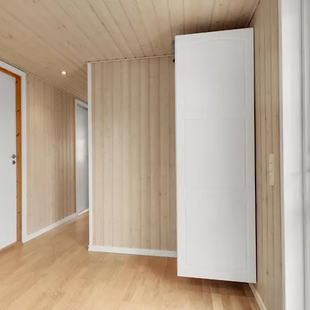 Prázdninový dům In With 4 Bedrooms And Wifi