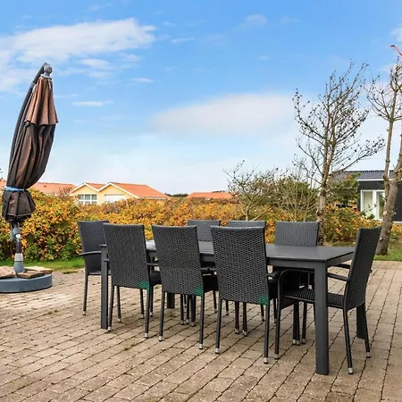 Prázdninový dům In With 4 Bedrooms And Wifi *
