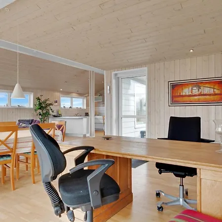 Prázdninový dům In With 4 Bedrooms And Wifi Løkken